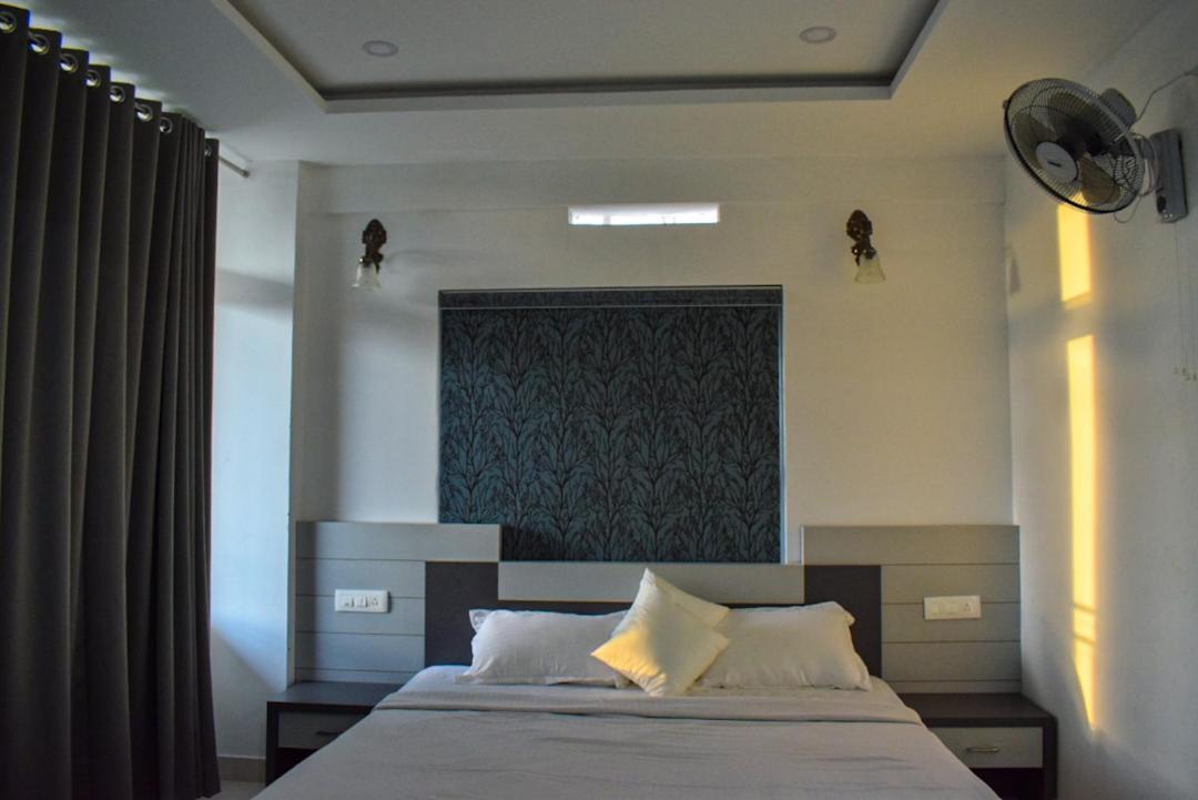 Raveendra Inn Kalpetta Exterior foto